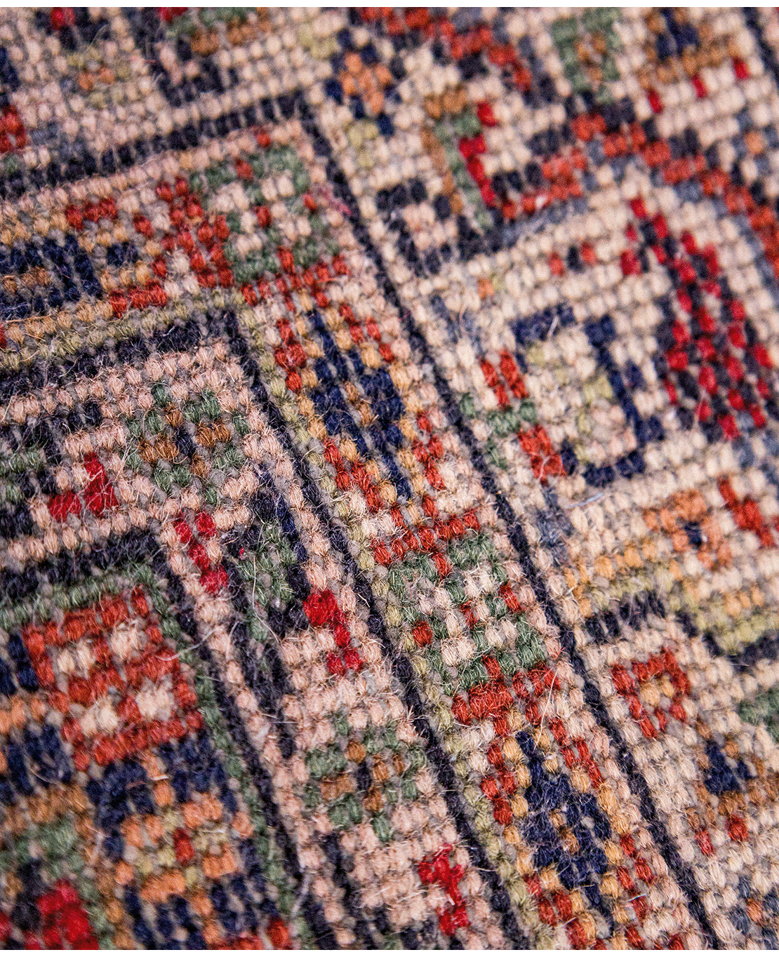 Indian mahi-pattern handmade wool rug - Image 5
