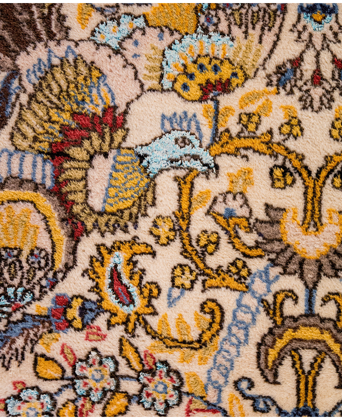 Qum handmade wool wall rug with silk highlights - Image 4
