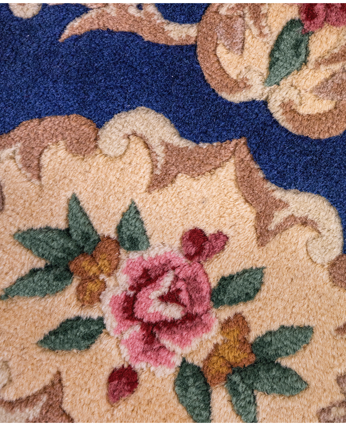 Chinese hand-knotted wool rug - Image 3