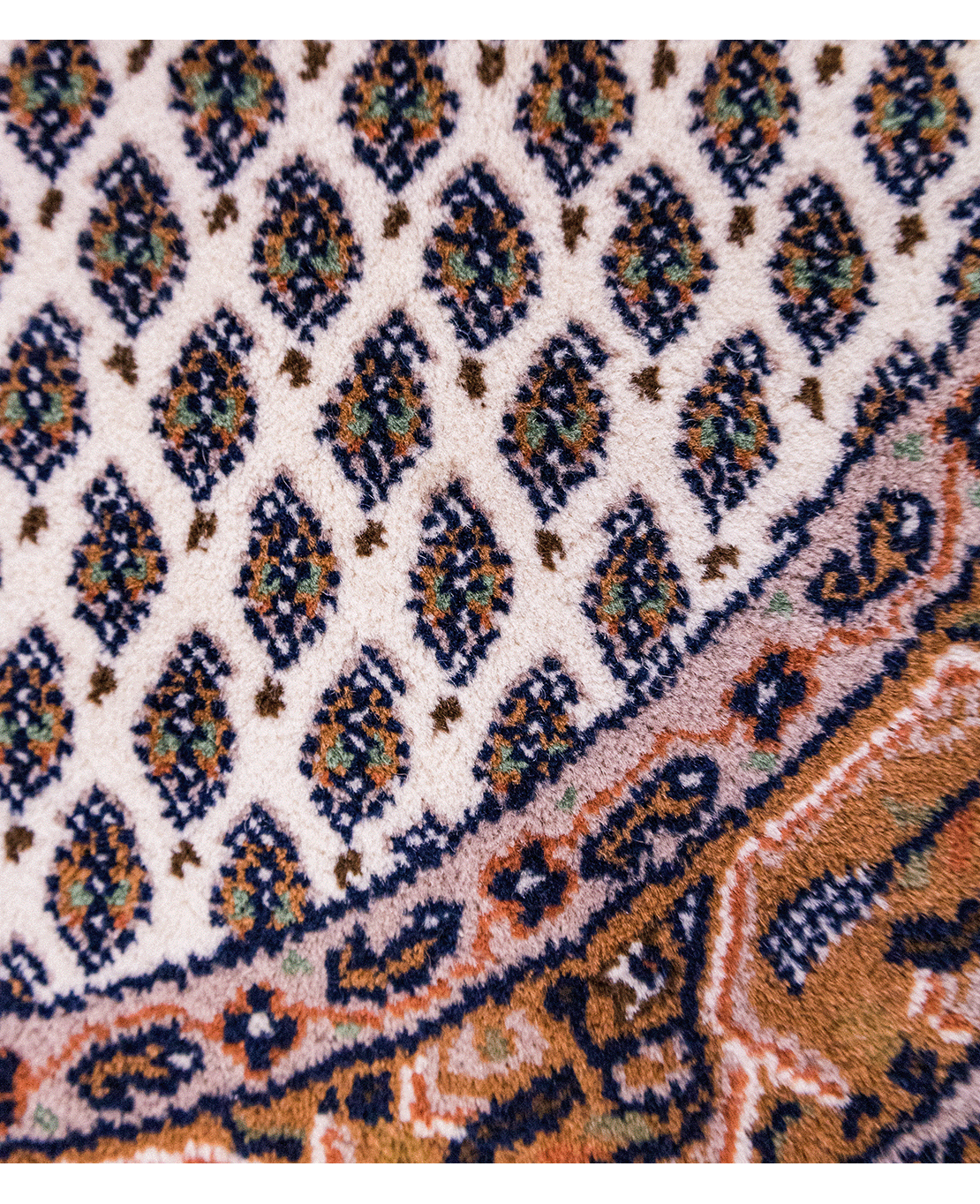 Iranian mahi-pattern handmade wool round rug - Image 3