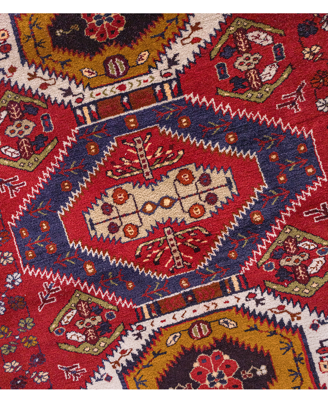 Caucasian Azerbaijani hand-knotted wool rug - Image 3