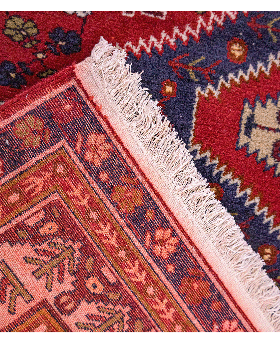 Caucasian Azerbaijani hand-knotted wool rug - Image 4