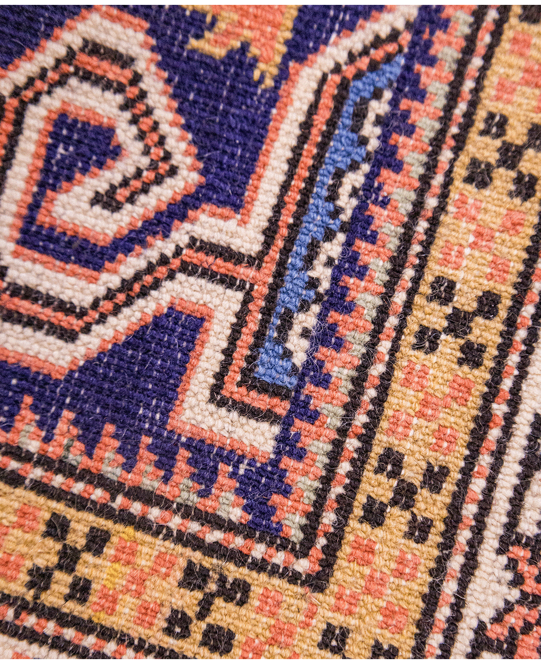 Caucasian Shirvan hand-knotted wool rug - Image 5
