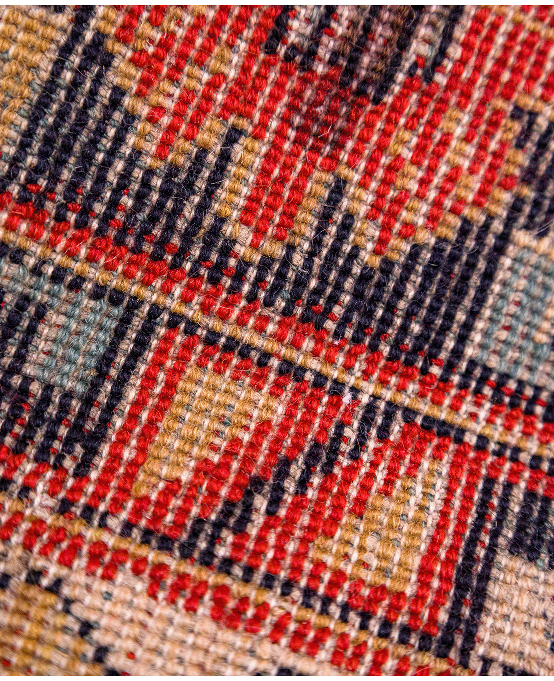 Classic machine-made wool rug - Image 5