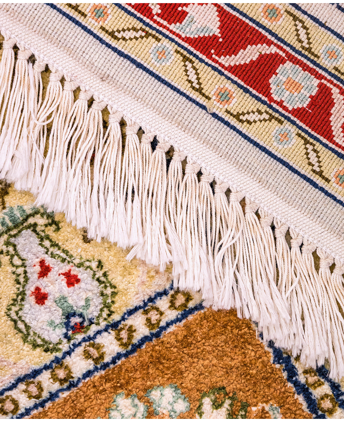 Indian Kashmiri handmade silk rug - Image 4