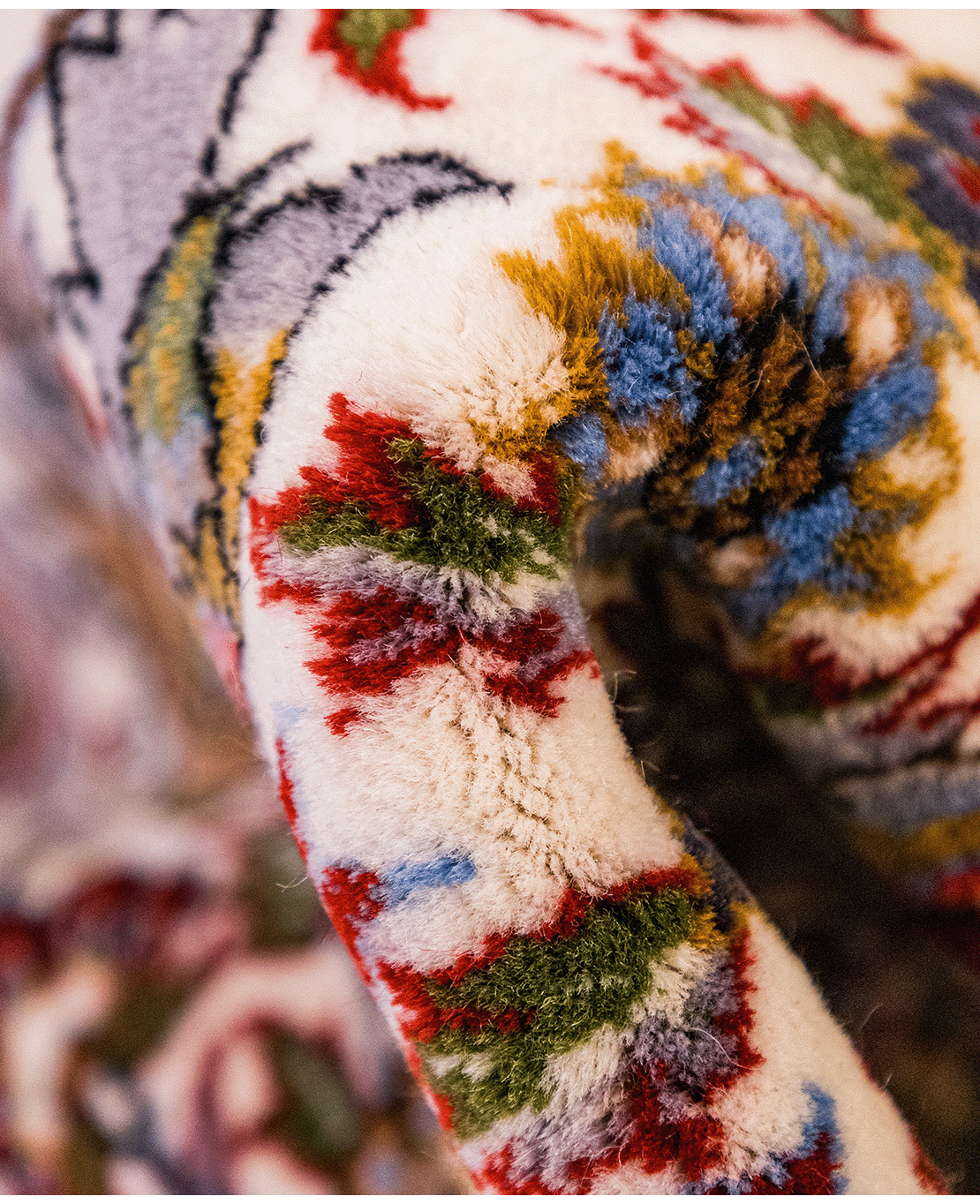 Iranian Isfahan handmade wool rug - Image 4