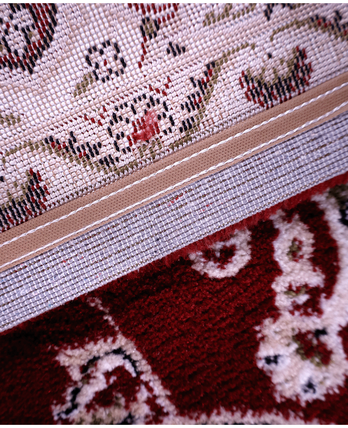 Classic machine-made rug - Image 4