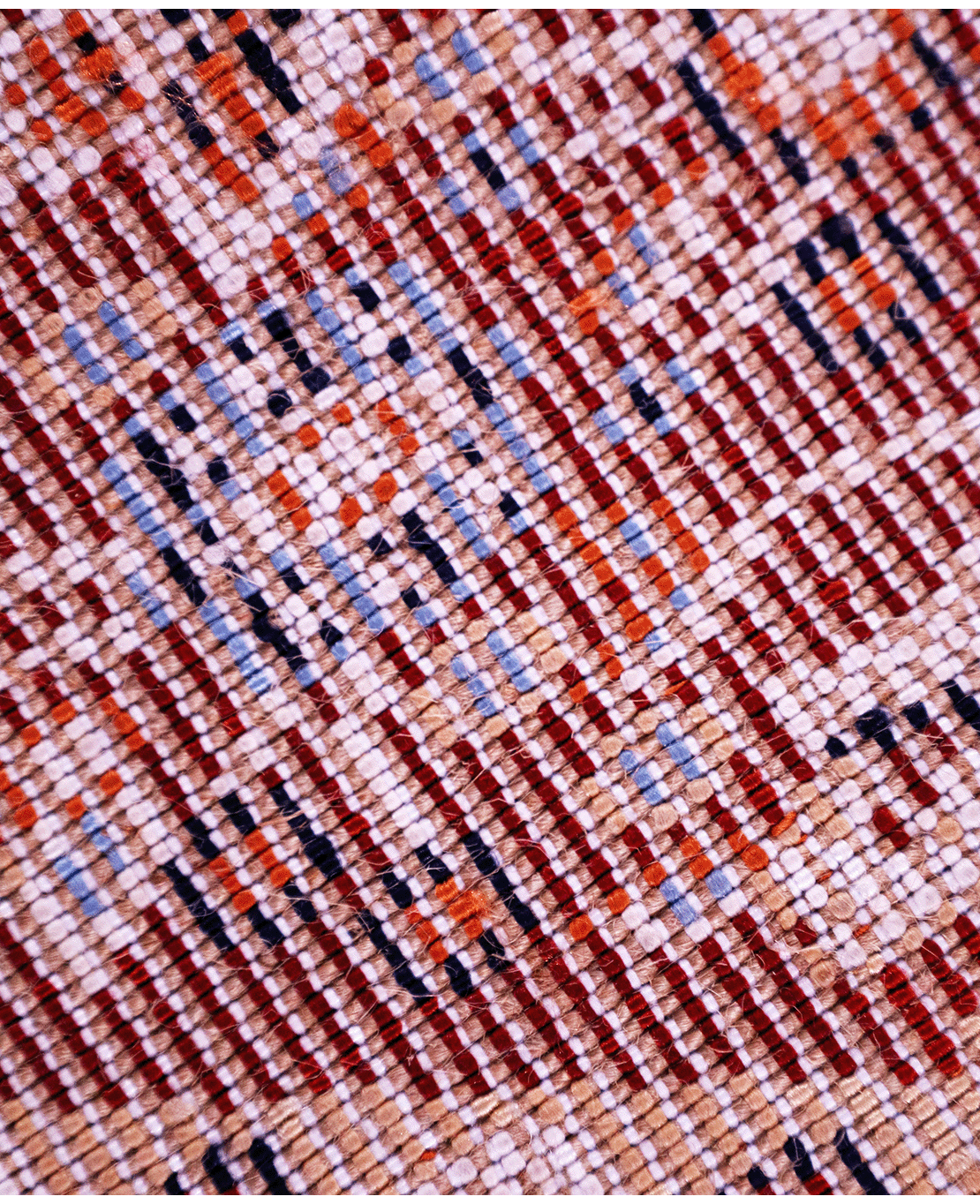 Classic machine-made rug - Image 5
