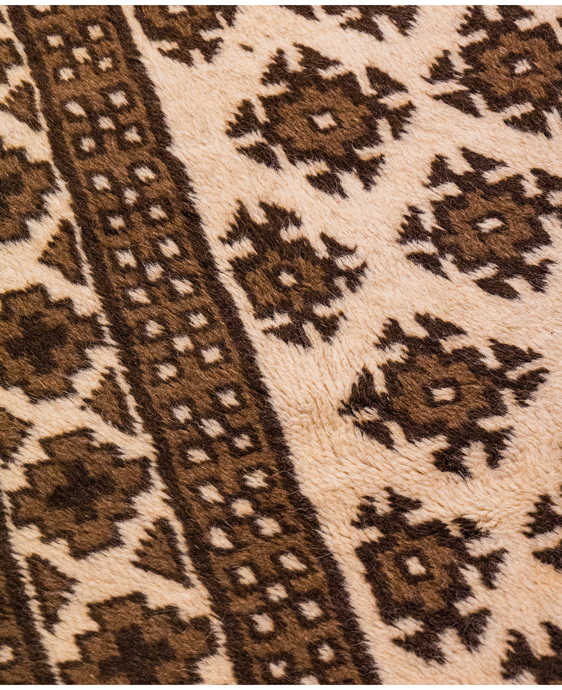Taimany Berber hand-knotted wool rug - Image 3