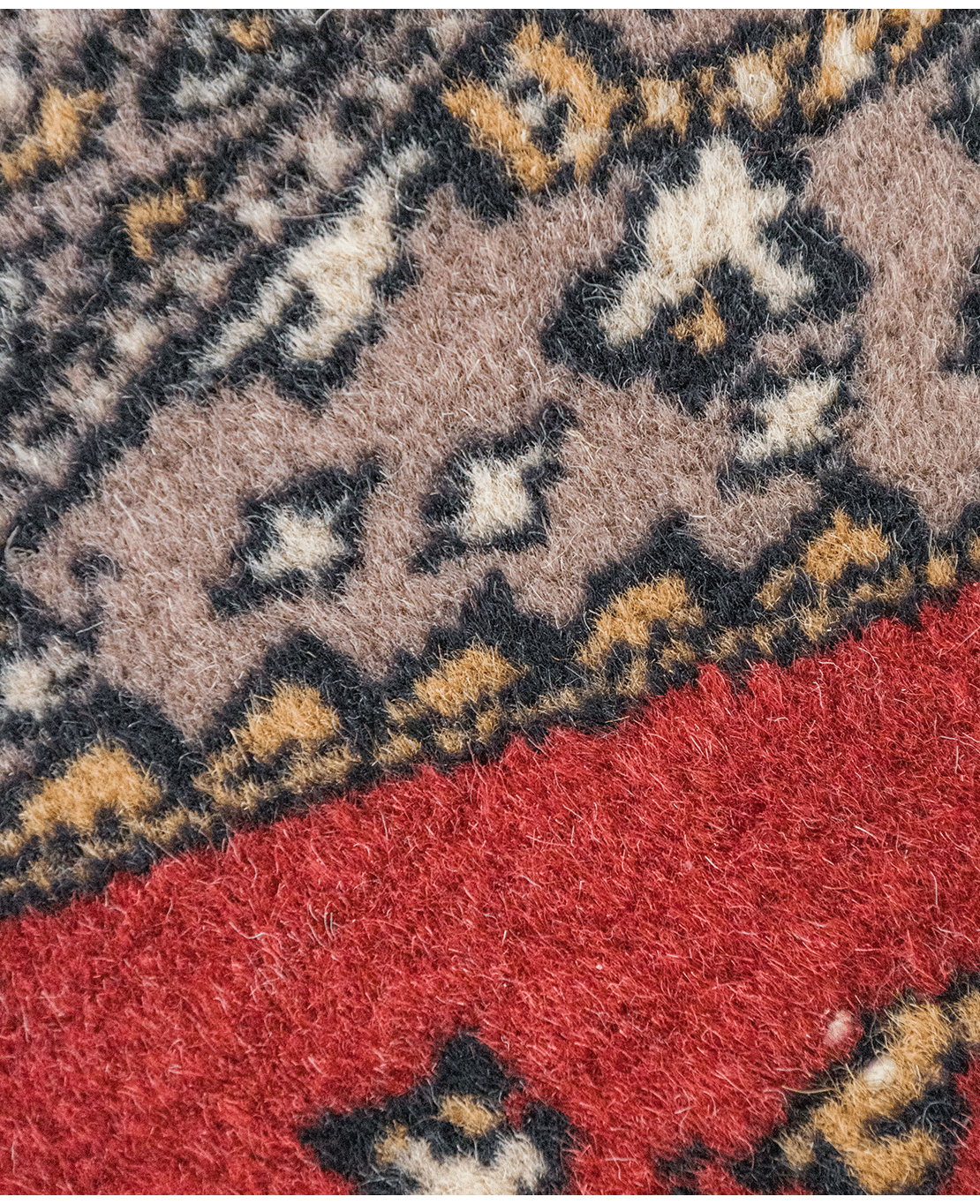 Pakistani handmade wool rug - Image 4