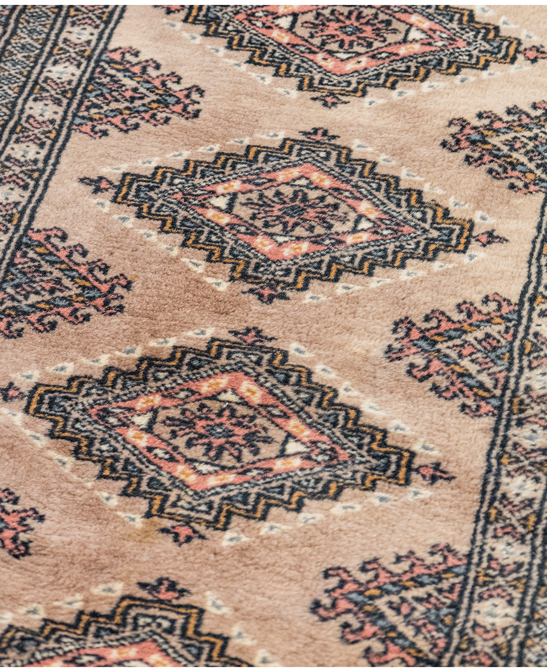 Pakistani Yomud handmade wool rug - Image 3