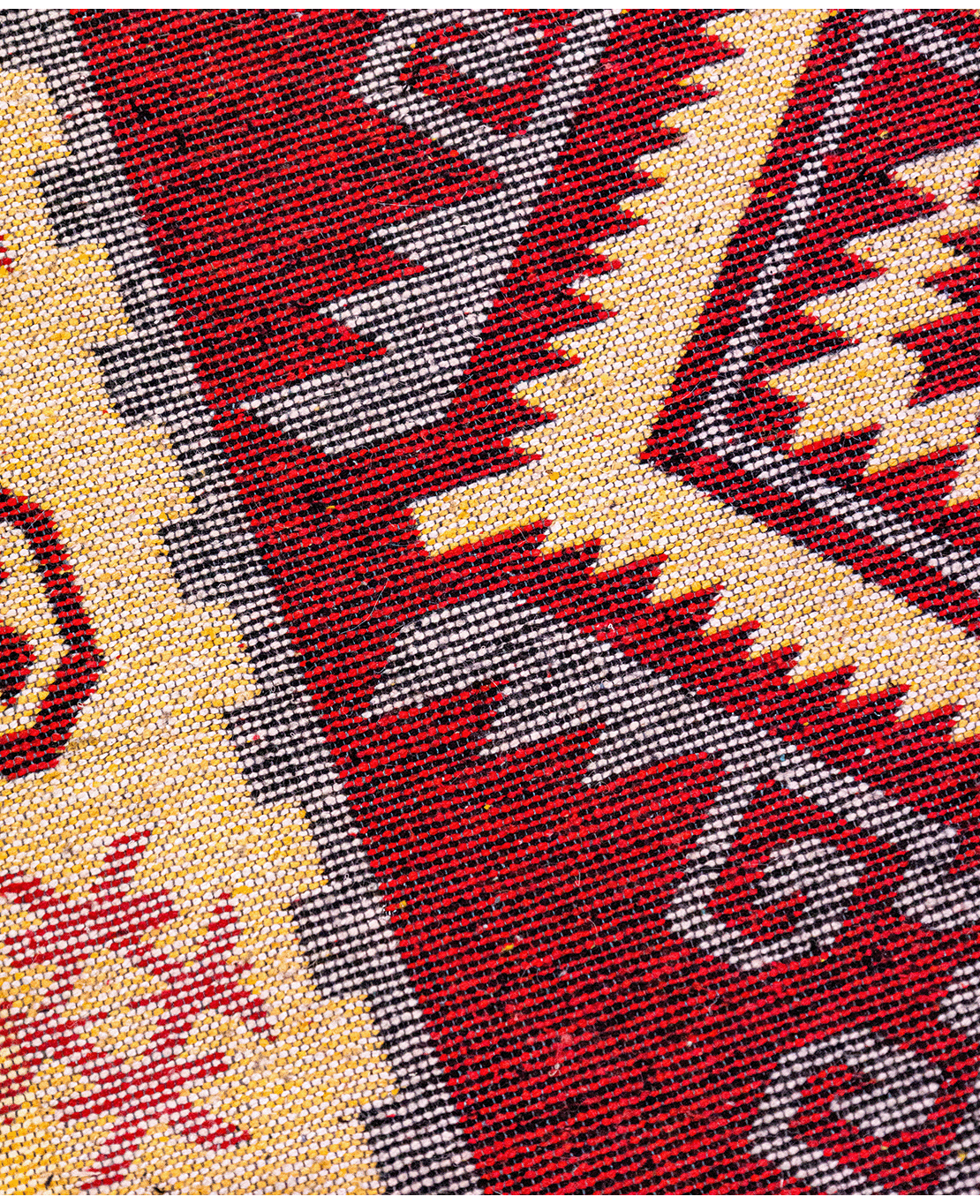 Classic machine-made rug - Image 4