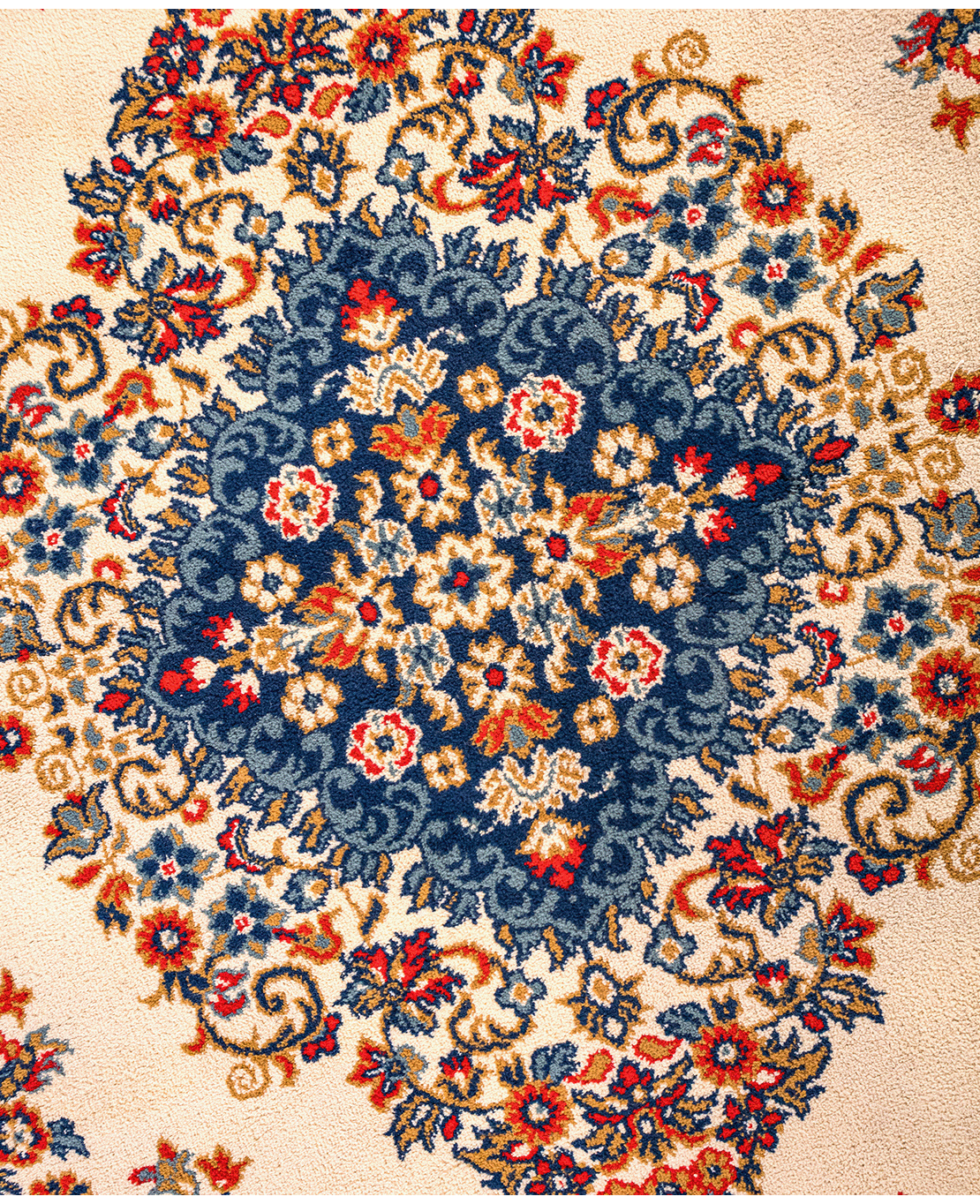 Classic machine-made wool rug - Image 3