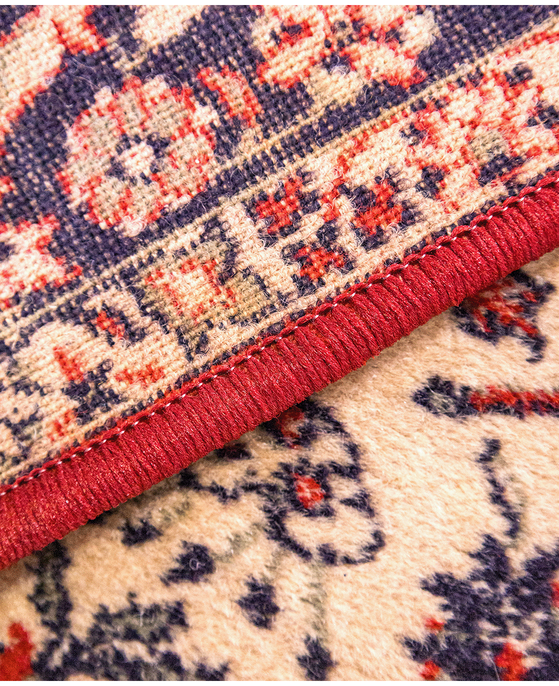 Classic machine-made wool rug - Image 4