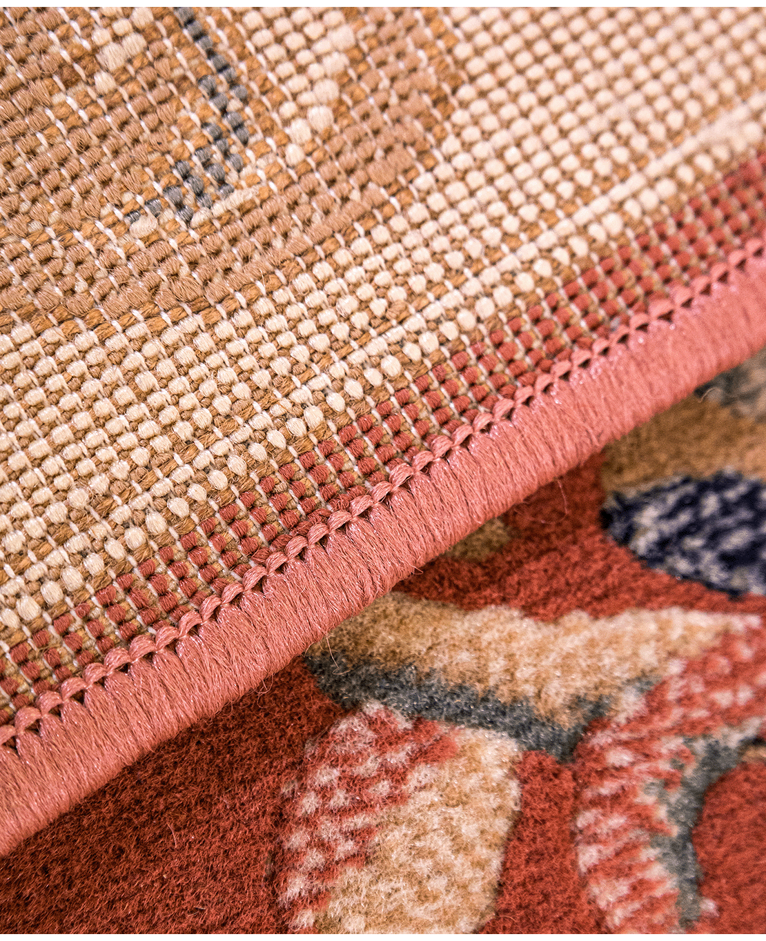 Classic machine-made rug - Image 5