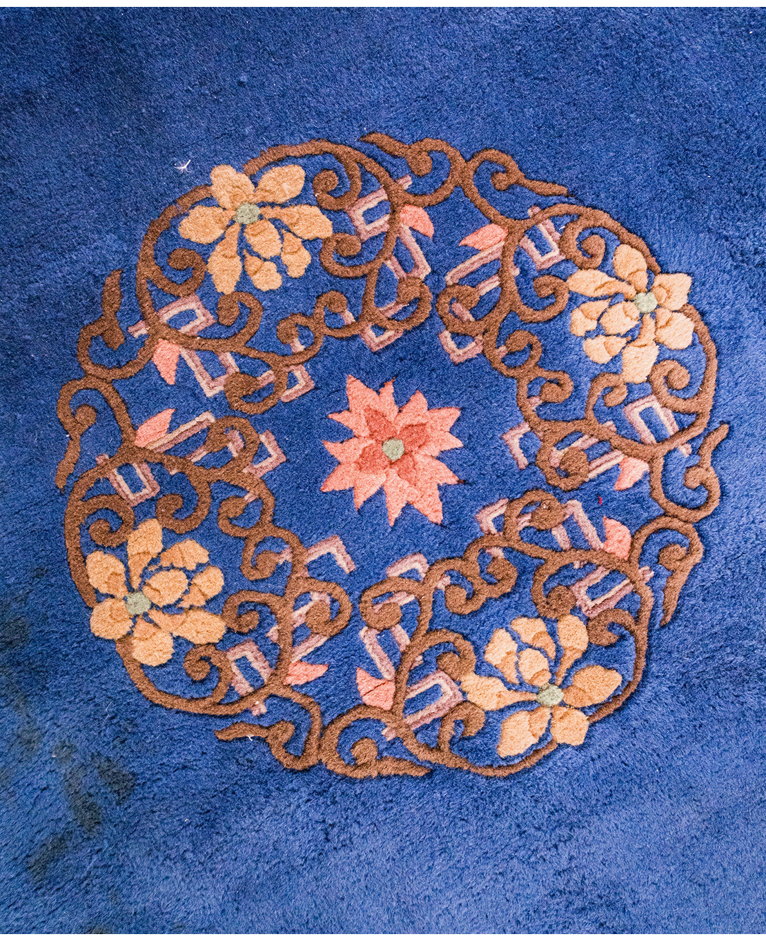 Chinese hand-knotted wool rug - Image 2