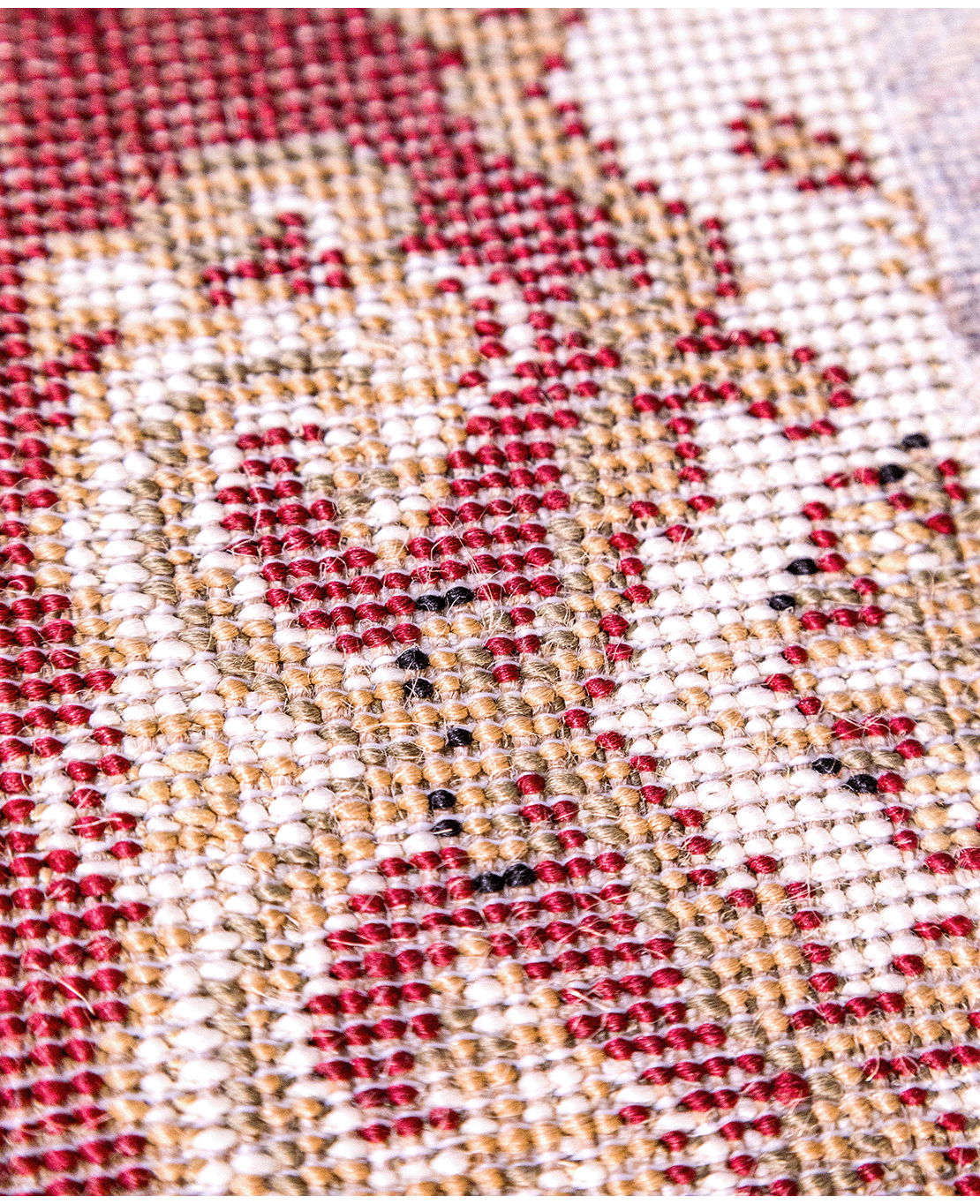 Classic machine-made rug - Image 5