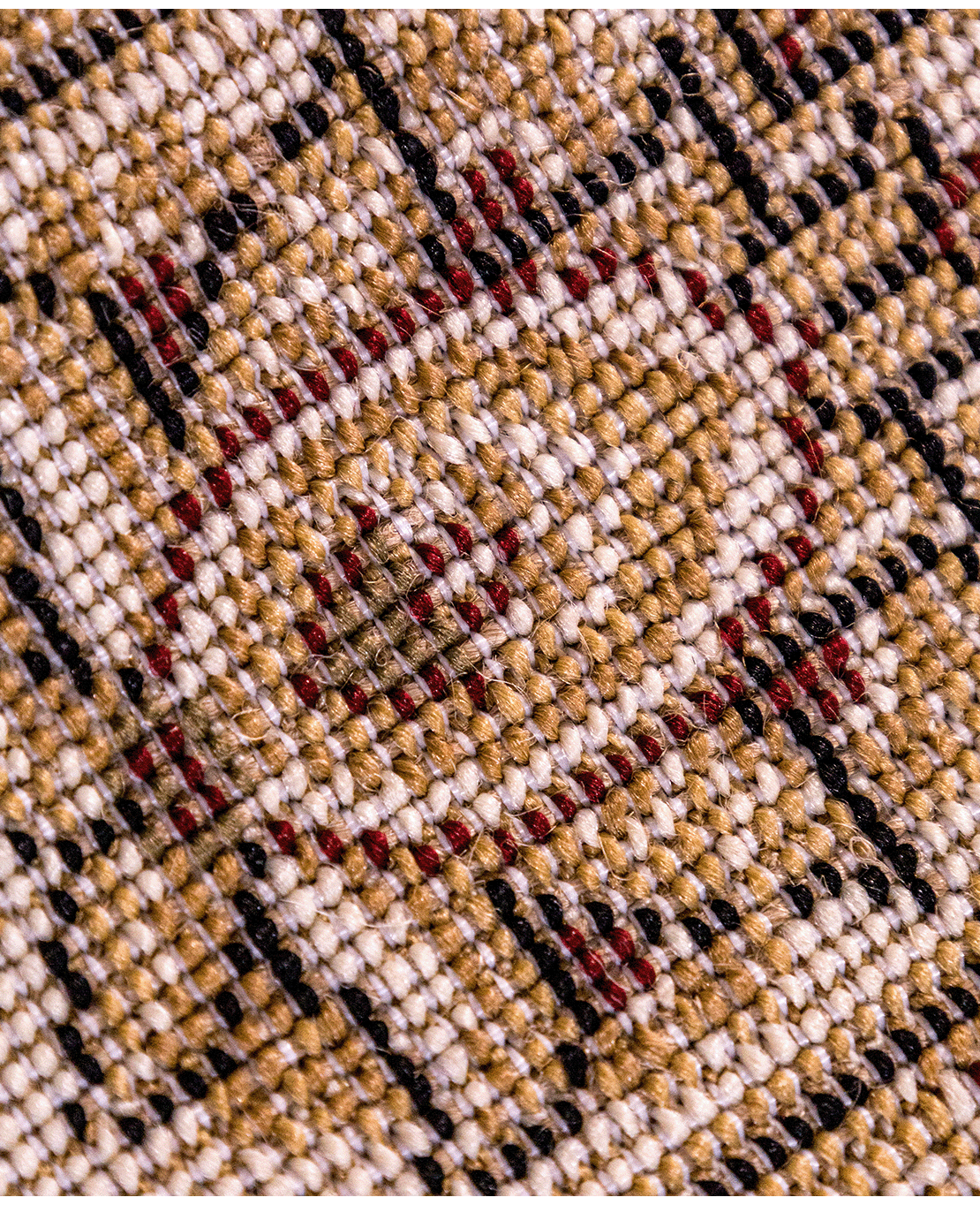Classic machine-made rug - Image 5