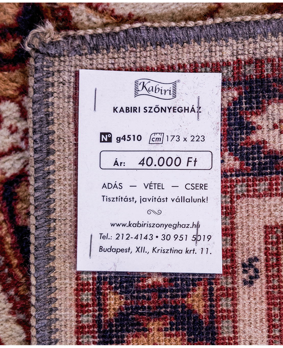 Classic machine-made wool rug - Image 6