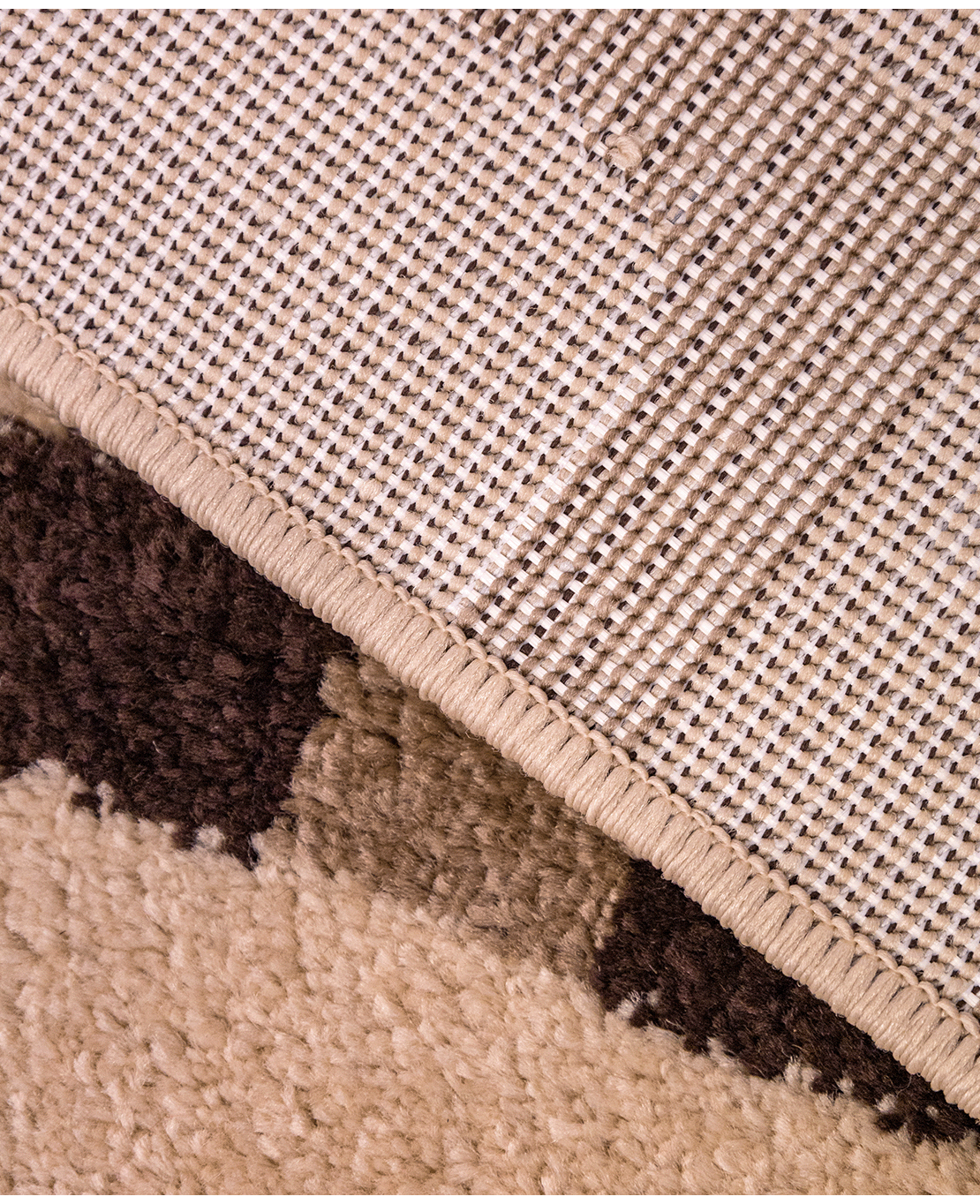 Modern machine-made rug - Image 4
